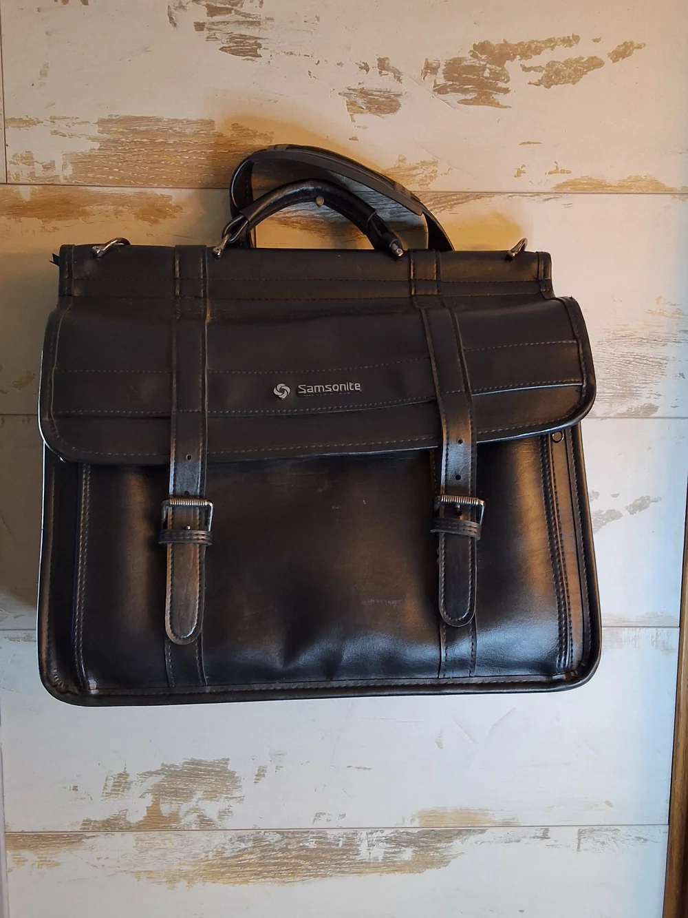 Samsonite black leather